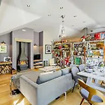 2 Bed In Oc-g0156